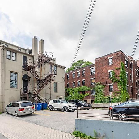 Modern Studio Apt - Heart of DT Hamilton Apartment Exterior photo